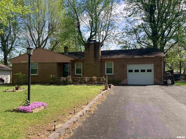 1701 Turnage Ln, Marion, IL 62959
