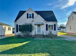 9393 Roxbury Rd, Parma Heights, OH 44130