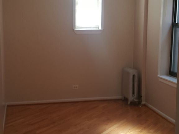 5th image of 5201 S Woodlawn Ave APT 2