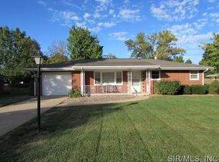 201 Springdale Dr, Belleville, IL