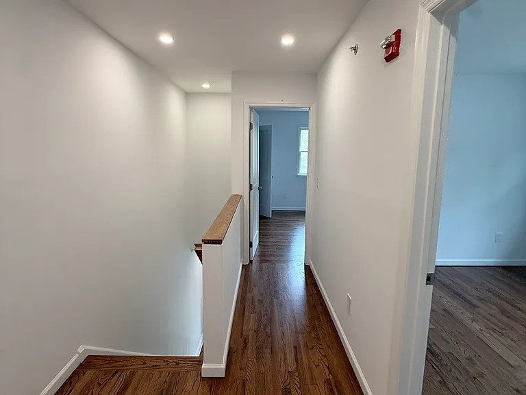 140 Rockwell St #140 — Photo 14