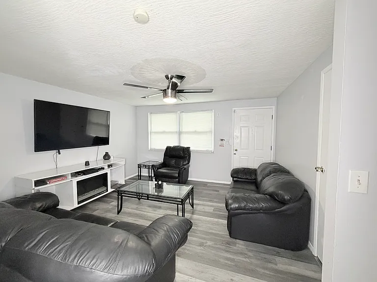 2056 Brookfield Rd — Photo 8