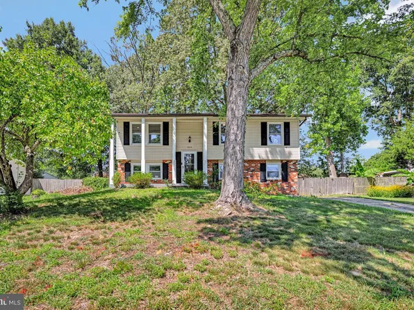 409 University Dr, Waldorf, MD 20602
