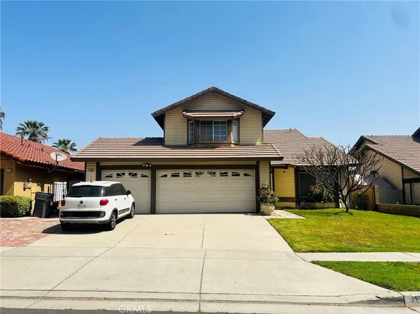 911 Monarch Dr, Corona, CA 92881