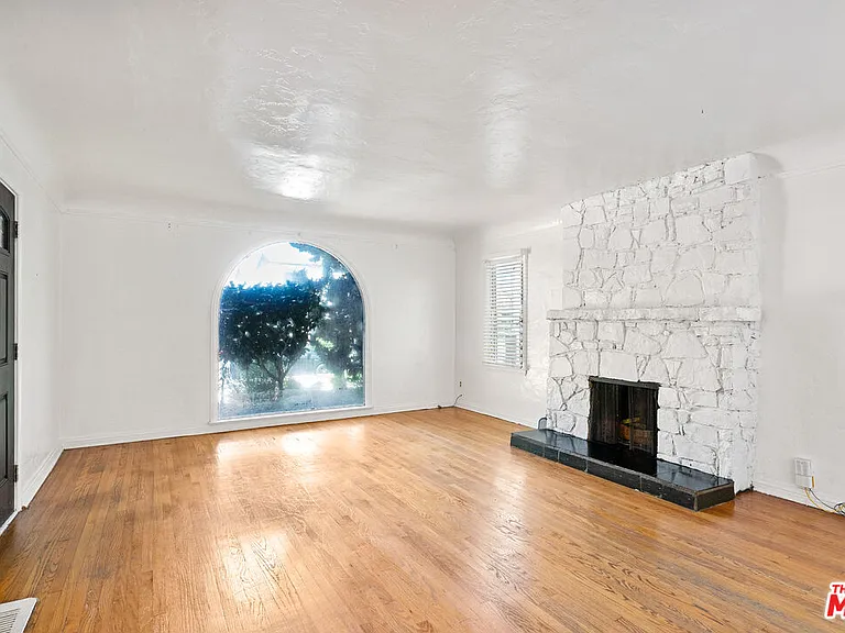 6086 Saturn St #6086 — Photo 2