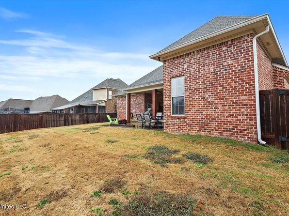113 Sweetbriar Cir, Canton, MS 39046