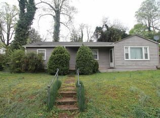 1810 Chelsea Dr, Charlottesville, VA 22903