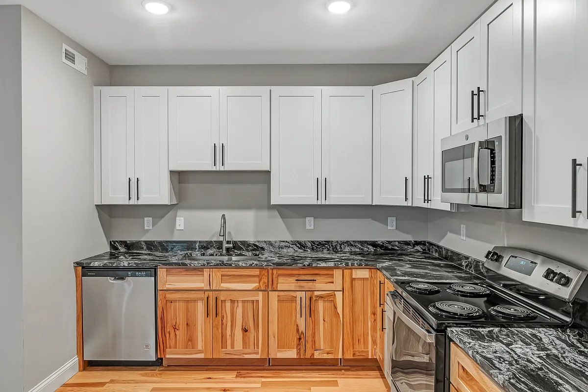 Building Photo - 2806 Lafayette Ave #A