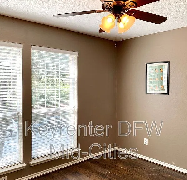 8702 Saddlehorn Dr — Photo 34