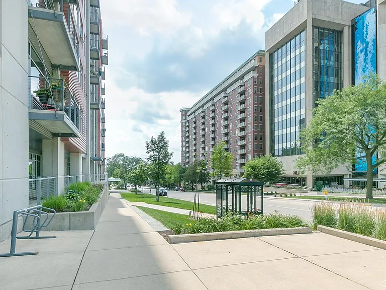 309 W Washington Ave #213 — Photo 5