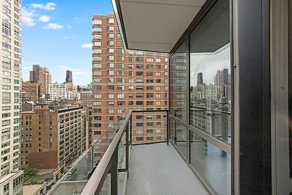 Sold by Compass | media 10