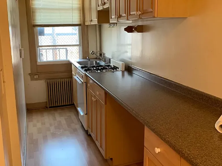 2509 N Charles St — Photo 2