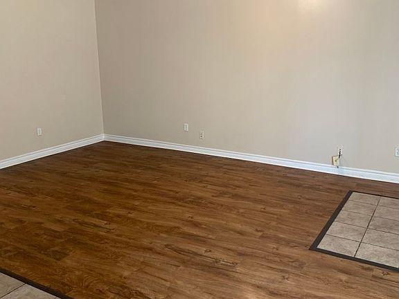 5th image of 6929 Radford Ave #6