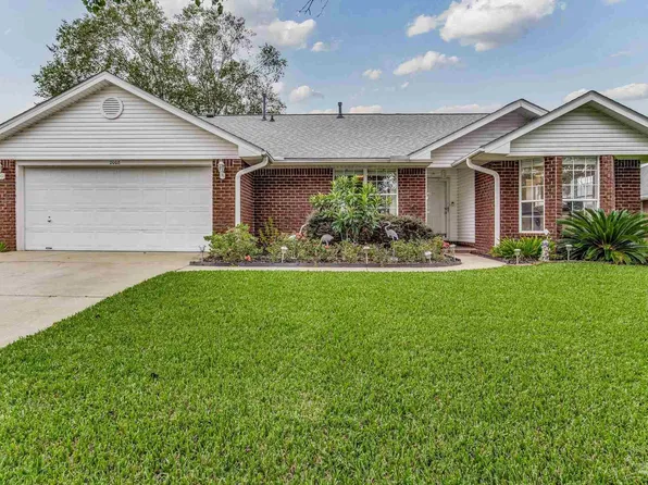 2008 Jason Dr, Cantonment, FL 32533