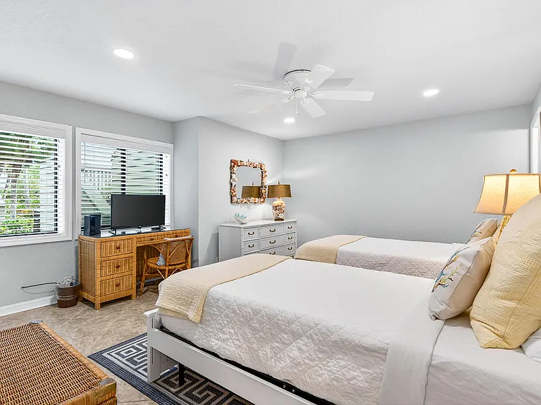 2100 Gulf Blvd #11 — Photo 23