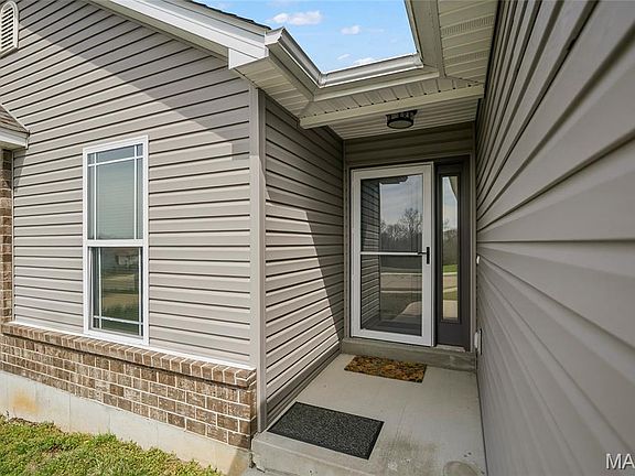 5th image of 2124 Providence Park Ln