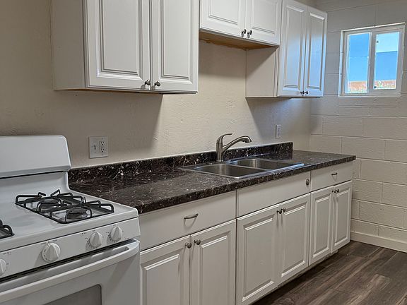 3rd image of 1709 N 25th Pl
