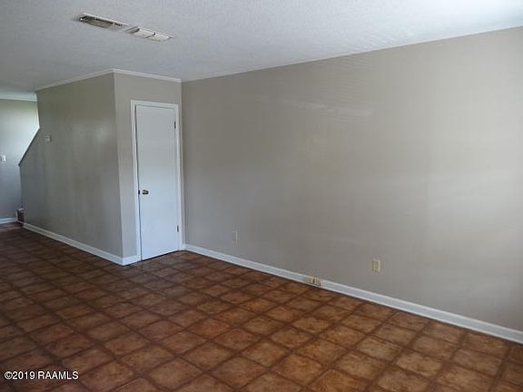3rd image of 2166B Babe St