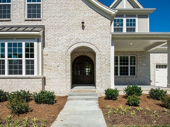 3rd image of 2186 Gorden Xing Lot 39