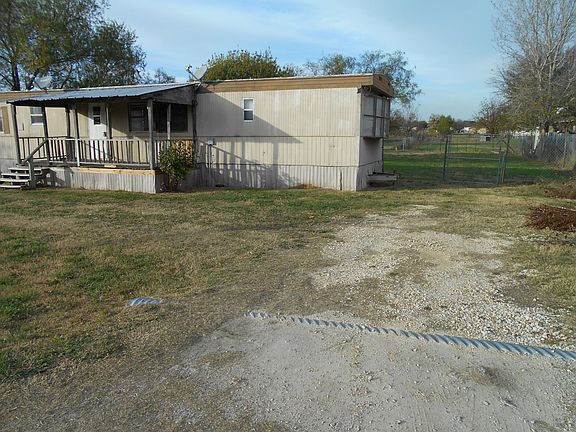 2nd image of 2308 Suzanne Ln