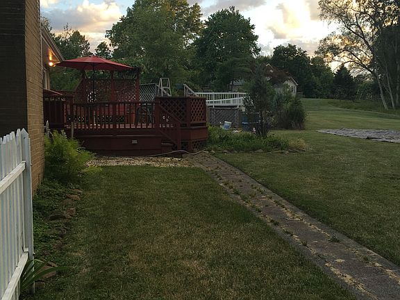 4th image of 9105 Mercer Ln