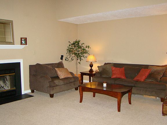 2nd view of Family Room
