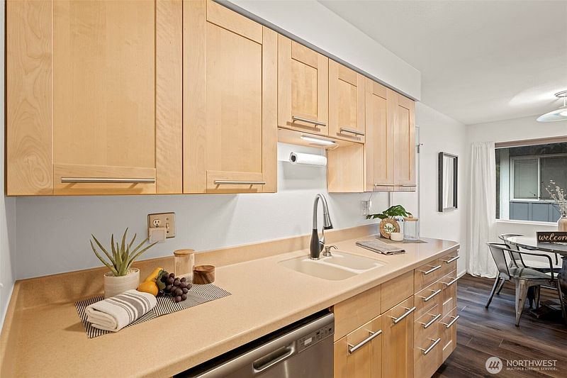 4th image of 17112 NE 45th Street #56