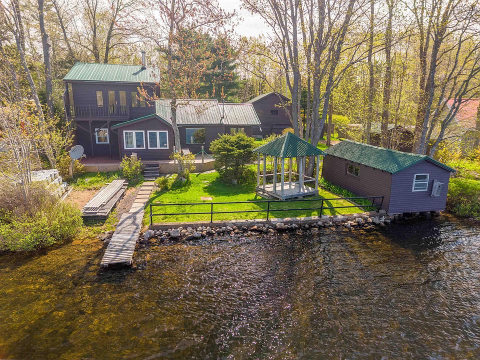 1st image of 726 Sunken Lake Rd