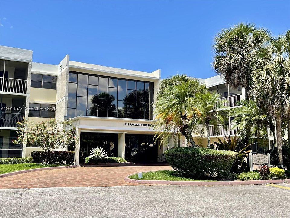1st image of 491 Racquet Club Rd APT 303