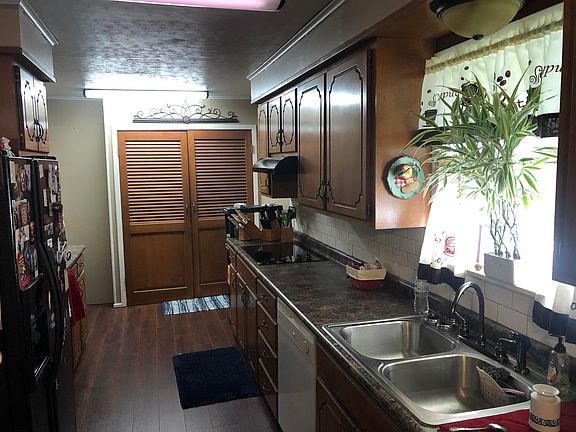 2nd image of 109 Leslie Ln