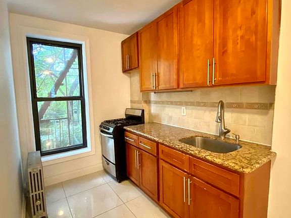 2nd image of 632 President St #2D