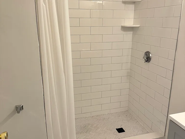 38-40 Hemenway St #22 — Photo 9
