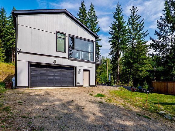 2nd image of 2731 Fairview Rd