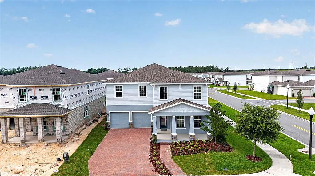 4 bed, 3.5 bath, 3136 sqft, $3,500 — Photo 2