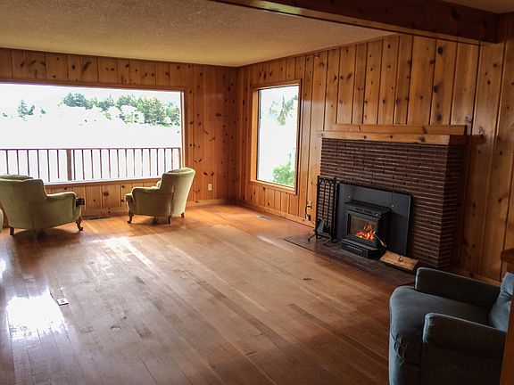 5th image of 2850 NE Lake Dr