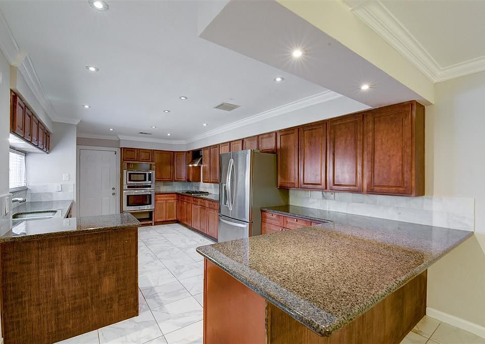 1st image of 4022 N Braeswood Blvd