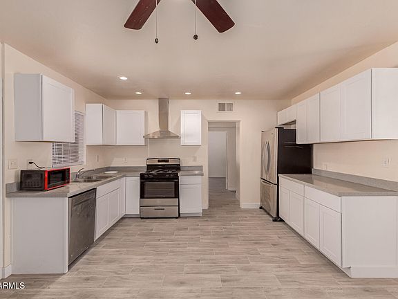 4th image of 2936 E Willetta Street