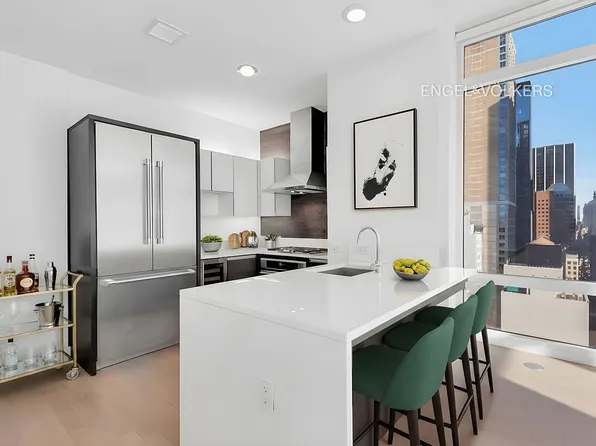 247 West 46th Street image 3 of 16