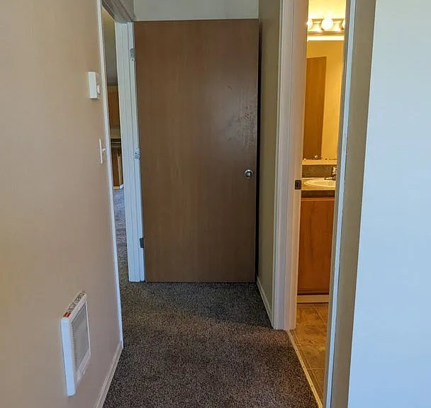 Wellesley Park Apartments — Photo 15