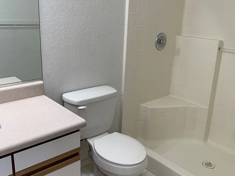 2870 Winterhaven Ct — Photo 10