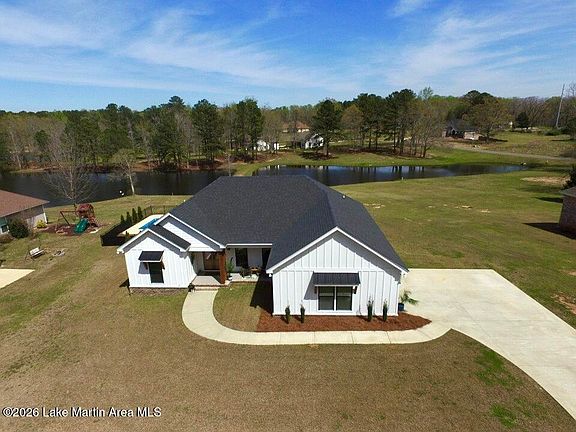 5th image of 449 Winding Creek Rd
