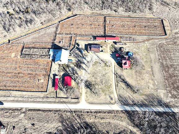 4th image of 444 90th Rd