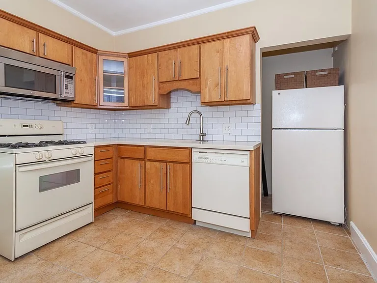 108 E Washington Rd #11 — Photo 4