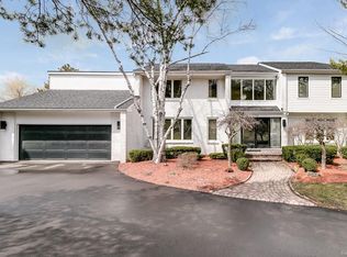 4745 Maura Ln, West Bloomfield, MI