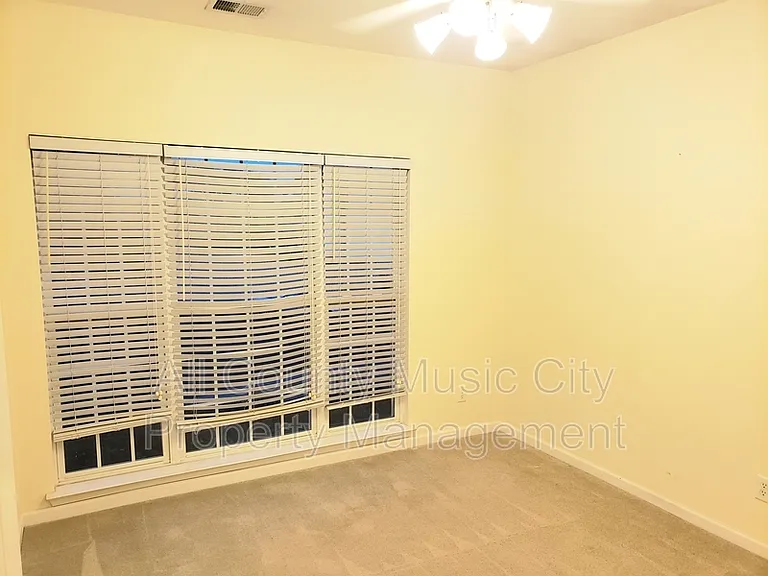 905 Weatherside Ct — Photo 11