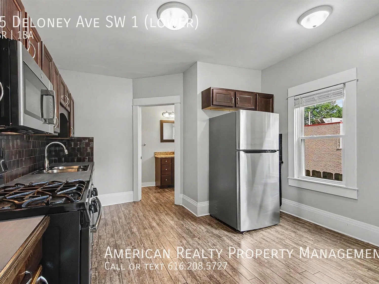 15 Deloney Ave SW — Photo 3