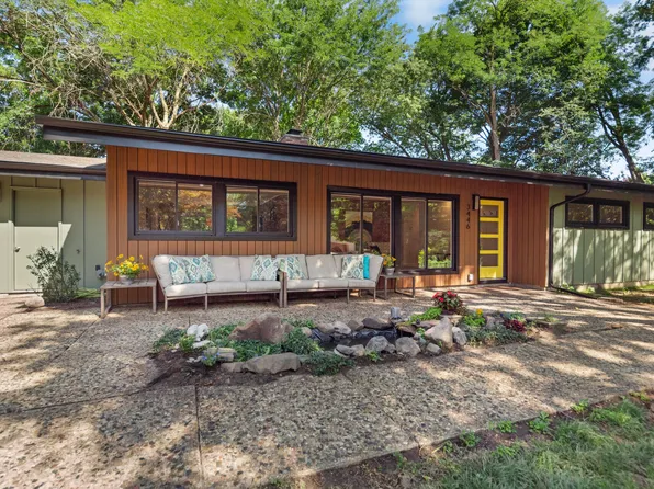 3446 Charing Cross Rd, Ann Arbor, MI 48108