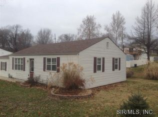 106 W Country Ln, Collinsville, IL