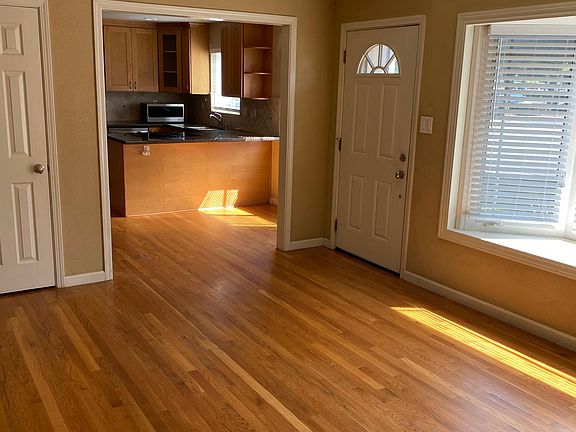 4th image of 1111 Denise Way