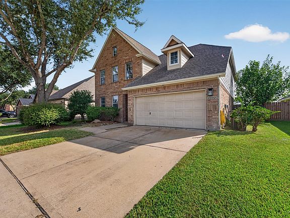 2nd image of 8002 Berkely Ct